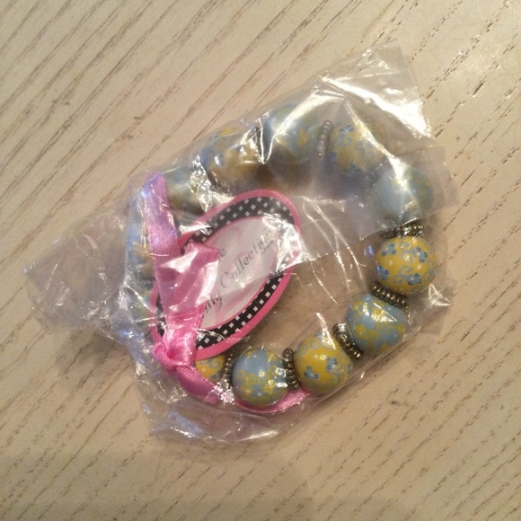 Lot of 8 Lilly Collection Bracelets - Picture 4 of 9